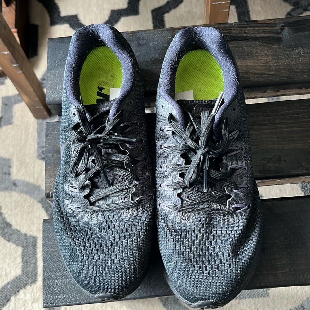 Women’s Nike running shoes, in great condition